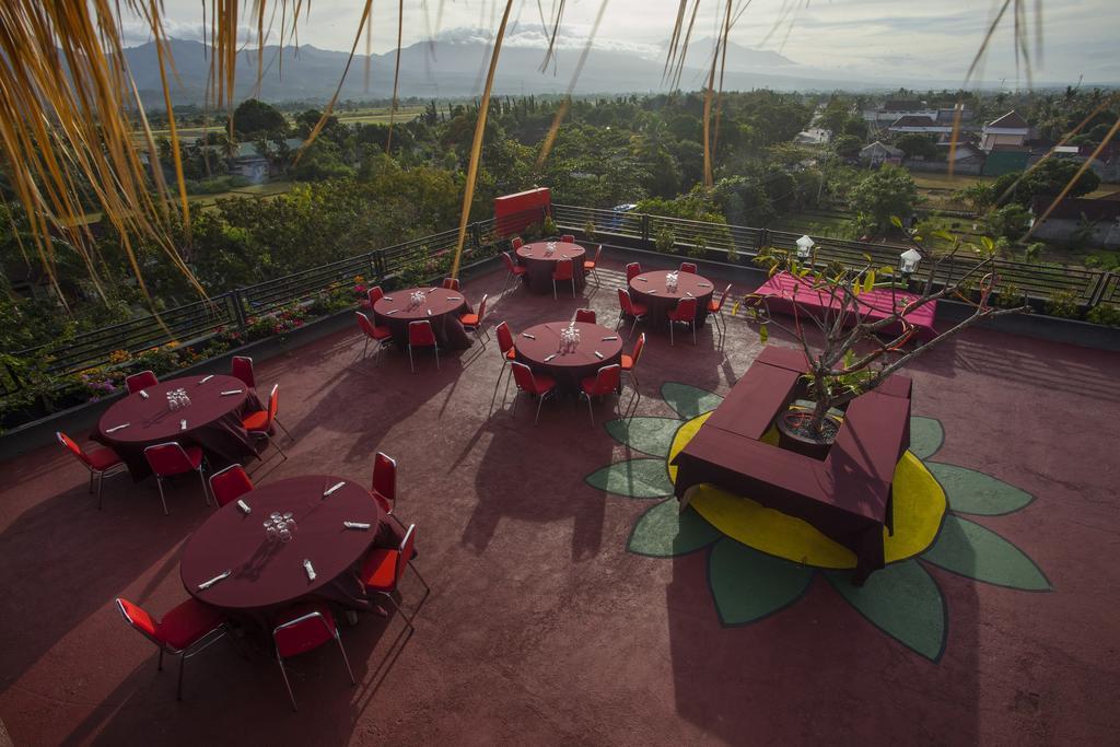 Pratama Hotel & Convention Mataram Exterior photo