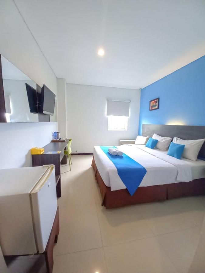 Pratama Hotel & Convention Mataram Exterior photo